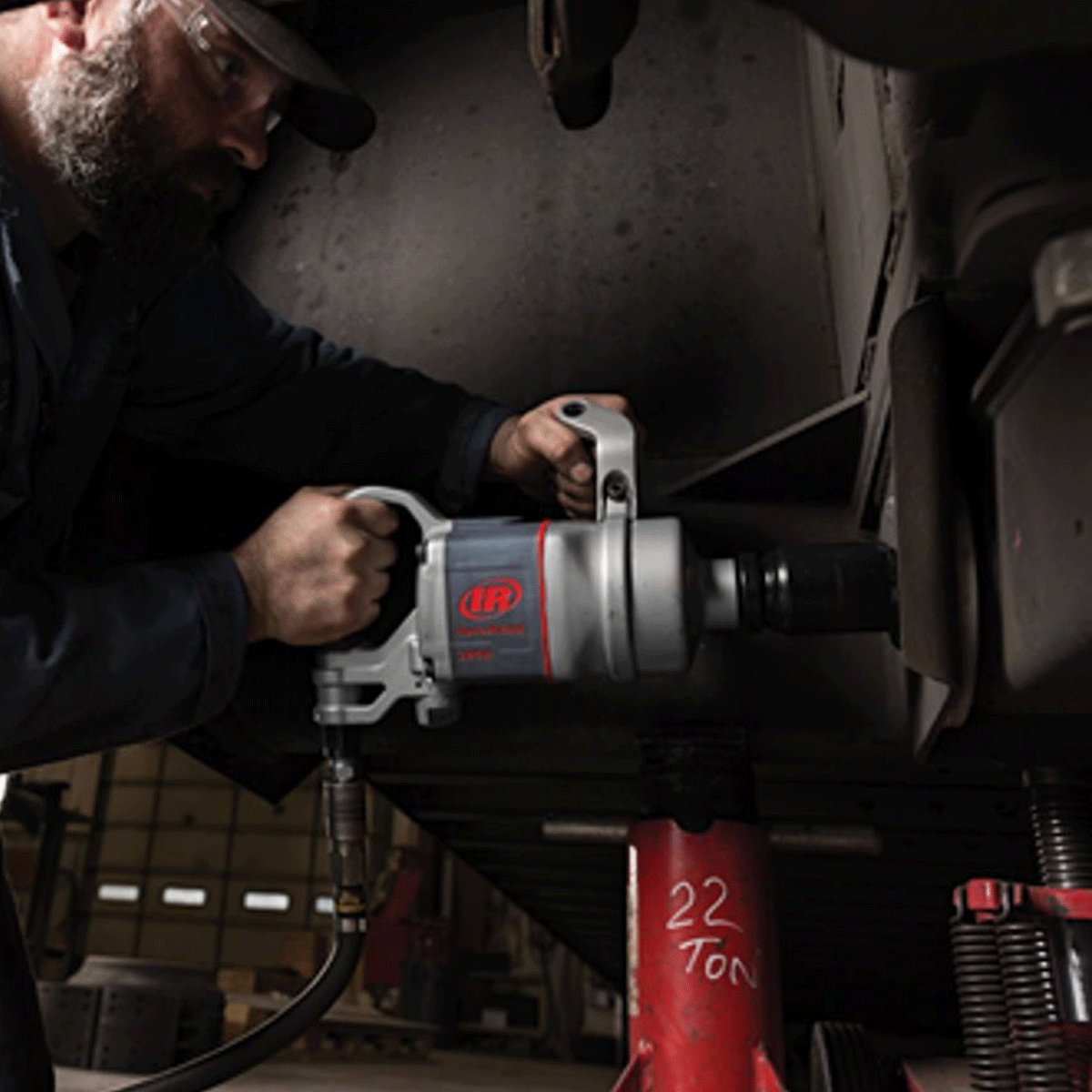 pistola de impacto neumática Ingersoll Rand 2850MAX utilizada para mantenimiento de vehículos